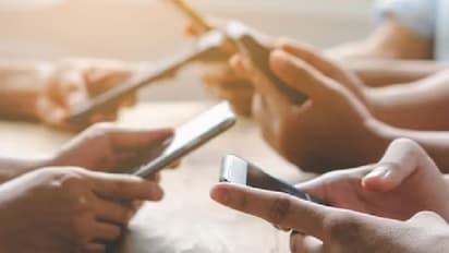 കുട്ടികളിലെ സ്മാർട്ട്ഫോൺ ഉപയോഗം മാനസിക വൈകല്യങ്ങളിലേക്ക് നയിക്കും; മുന്നറിയിപ്പുമായി ഷഓമി ഇന്ത്യ മുൻ സിഇഒ