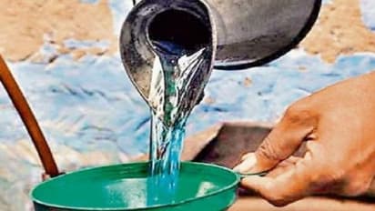 ಕರಾವಳಿಯ  ಸಾಂಪ್ರದಾಯಿಕ ನಾಡದೋಣಿ ಮೀನುಗಾರರಿಗೆ ಕೇಂದ್ರದಿಂದ ಹೆಚ್ಚುವರಿ  25 ಲಕ್ಷ ಲೀಟರ್ ಸೀಮೆಎಣ್ಣೆ ಬಿಡುಗಡೆ