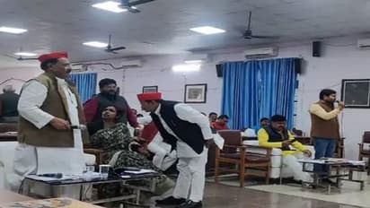 नगर निगम सदन में BJP-SP पार्षद आपस में भिड़े, सपा विधायक रविदास ने सरकार की नीतियों को लेकर साधा निशाना