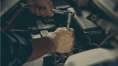 സൗദി അറേബ്യയില് വാഹന റിപ്പയറിങ് രംഗത്തെ 15 ജോലികൾക്ക് ലൈസൻസ് നിർബന്ധമാക്കുന്നു