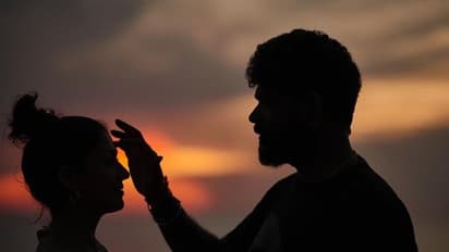 எப்போதும் என் உயிர், உலகம் நீதான் தங்கமே! குழந்தை பிறந்த பின்பும் குறையாத காதலுடன் நயன்தாராவை வாழ்த்திய விக்கி