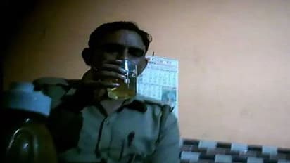 गाजियाबाद: छेड़छाड़ के आरोपी को सिपाही ने रिश्वत लेकर छोड़ा, वीडियो वायरल होने के बाद SSP ने लिया कड़ा एक्शन