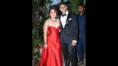 அமீர் கான் மகளுக்கு மிக பிரமாண்டமாக நடந்த நிச்சயதார்த்தம்..! நேரில் கலந்து கொண்டு வாழ்த்திய அக்ஷரா ஹாசன்! 