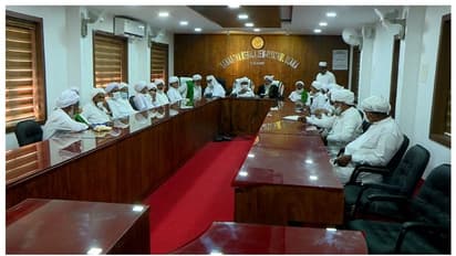 വഖഫ് വിഷയം: പൊതുവേദിയില്‍ ഭിന്നാഭിപ്രായവുമായി സമസ്‍ത നേതാക്കള്‍