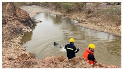 दर्दनाक हादसाः खेलते- खेलते टंकी बनाने के लिए खुदे गड्ढे में भरे पानी मे गिरे 3 मासूम, नतीजा...
