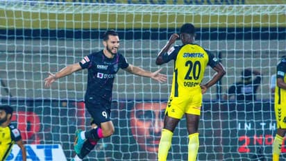 കൊമ്പന്‍മാരുടെ പടയോട്ടത്തില്‍ ഹൈദരാബാദ് വീണു; ജയവുമായി ബ്ലാസ്റ്റേഴ്‌സ് മൂന്നാമത്