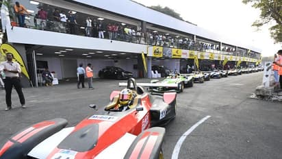 హైదరాబాద్ లో ఇండియన్ రేసింగ్ లీగ్.. ట్రాఫిక్ అడ్వైజరీ జారీ.. పలుచోట్ల ఆంక్షలు