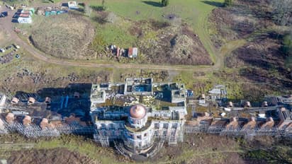 ബക്കിംഗ്ഹാം കൊട്ടാരത്തേക്കാൾ വലുത്, ഇന്ന് ഹൊറർ പടത്തിലെ വീട് പോലെ, 20 വർഷമായി അനാഥമാക്കപ്പെട്ട ബംഗ്ലാവ്