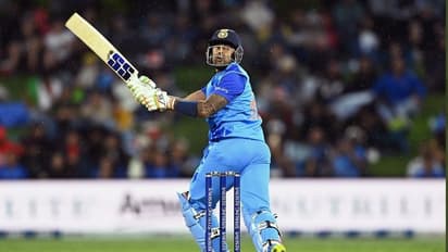 सूर्या की तूफानी सेंचुरी, टिम साउदी की हैट्रिक, अय्यर का हिट विकेट, दूसरे टी20 मैच में कई लाजवाब मोमेंट्स