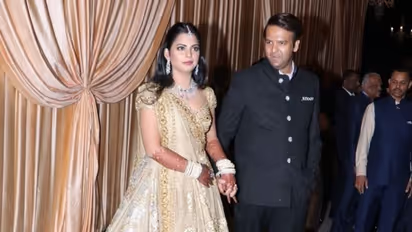 இரட்டைக் குழந்தைகளைப் பெற்றெடுத்த முகேஷ் அம்பானியின் மகள்... குடும்பத்தினர் மகிழ்ச்சி!!