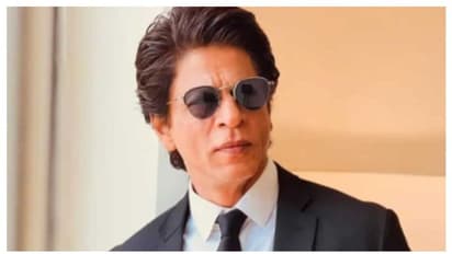 शाहरुख खान 'पठान' को हिट कराने का निकाला फार्मूला! FIFA World Cup फाइनल में करेंगे ये काम