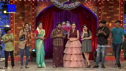 జబర్థస్త్  నుంచి కొత్త యాంకర్ తప్పుకుందా..? .. ఆ విషయంలో సౌమ్యరావు  హార్ట్ అయ్యిందా.. ? 