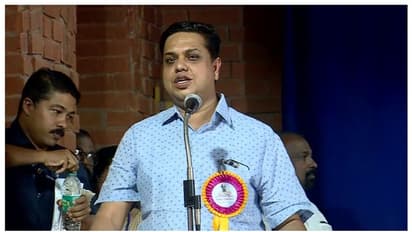 'താന് ശശി തരൂരിന്റെ ഫാന്',തരൂര് ഉപയോഗിക്കുന്ന ചില വാക്കുകളുടെ അര്ത്ഥത്തിന് ഡിക്ഷനറി തേടിയിട്ടുണ്ട്: ഷംസീർ