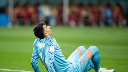 അസാധാരണം, ഇറാന്-ഇംഗ്ലണ്ട് പോരാട്ടത്തിന്റെ ആദ്യ പകുതിയില് 14 മിനിറ്റ് ഇഞ്ചുറി ടൈം