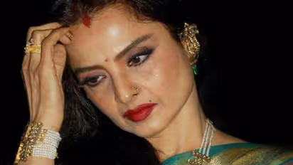 ಚಿತ್ರವೂ ಇಲ್ಲ, ಆ್ಯಡೂ ಇಲ್ಲ, ಆದರೂ ರಾಣಿಯಂತಿದ್ದಾರೆ ರೇಖಾ!