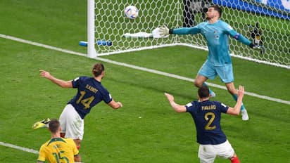 ആദ്യം ഗോളടിച്ച് ലോക ചാമ്പ്യന്മാരെ ഞെട്ടിച്ച് ഓസ്ട്രേലിയ, ഇരട്ടപ്രഹരത്തിലൂടെ ലീഡെടുത്ത് ഫ്രാന്സ്