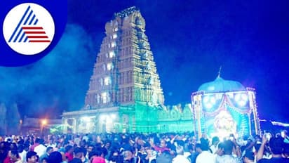 Nanajangud: ವೈಭವದ ಶ್ರೀಕಂಠೇಶ್ವರಸ್ವಾಮಿ, ಪಾರ್ವತಿ ದೇವಿ ಪಲ್ಲಕ್ಕಿ ಮೆರವಣಿಗೆ