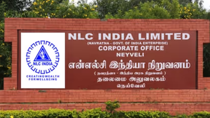 நெய்வேலி என்எல்சியில் பயங்கர தீ விபத்து! திணறும் தீயணைப்புதுறையினர்! கோடிக்கணக்கில் சேதம்!