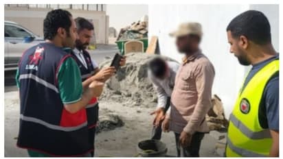 നിയമലംഘകരായ പ്രവാസി തൊഴിലാളികളെ പിടികൂടാന്‍ വ്യാപക പരിശോധന; 916 പേരെ നാടുകടത്തി