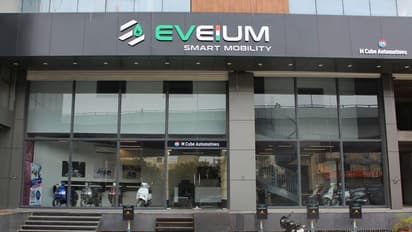 100పైగా  షోరూమ్‌లు ఓపెన్ చేయనున్న ఎలక్ట్రిక్ వాహనాల స్టార్టప్ ఈవియం.. వచ్చే ఏడాది చివరి నాటికి టార్గెట్..