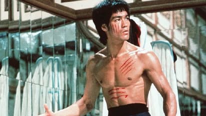 അമിതമായി വെള്ളം കുടിച്ചതോ ബ്രൂസ് ലീയുടെ മരണകാരണം? ചര്ച്ചയായി പുതിയ റിപ്പോര്ട്ട്