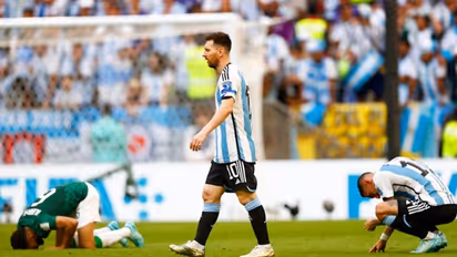 Argentina's Messi and Di Maria send strong message after shock defeat against Saudi Arabia in World Cup 2022