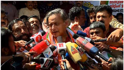 'വ്യവസായികള്‍ക്ക് കേരളം സാത്താന്‍റെ നാട്', വിമര്‍ശനവുമായി തരൂര്‍