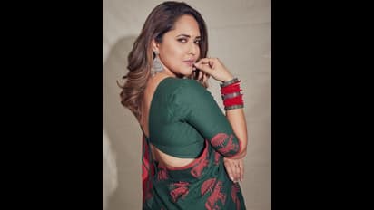 ఏడాది మొదలై వారం కాకుండానే మొదలెట్టేసిన అనసూయ... బోల్డ్ బ్యూటీ స్పీడు మాములుగా లేదు!