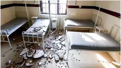 ആലപ്പുഴ ജനറൽ ആശുപത്രിയിൽ വനിതാ വാർഡിൽ സീലിങ് തകർന്ന് കട്ടിലിന് മുകളിൽ വീണു