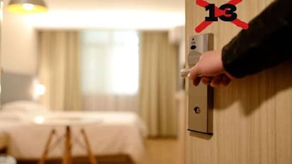 ಗರ್ಲ್ ಫ್ರೆಂಡ್  ಜೊತೆ ಹೊಟೇಲ್ ಬುಕ್ ಮಾಡೋದಾದ್ರೆ  ಇರಲಿ ಈ ಕಡೆ ಧ್ಯಾನ, ಇಲ್ಲವಾದ್ರೆ ಎಣಿಸಬೇಕಾಗುತ್ತೆ ಕಂಬಿ!