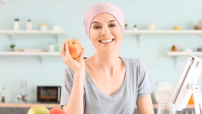 ക്യാന്സര് സാധ്യതയെ കുറയ്ക്കാന് ഡയറ്റില് ഉള്പ്പെടുത്താം തണുപ്പുകാലത്ത് കഴിക്കാന് പറ്റിയ ഈ ഭക്ഷണങ്ങള്...