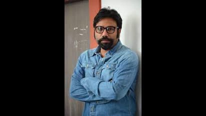 అసలైన వైలెంట్ ‘యానిమల్’తో చూపిస్తా.. సందీప్ రెడ్డి ఇంట్రెస్టింగ్ కామెంట్స్.. వైరల్ గా రన్బీర్ రగ్డ్ లుక్!