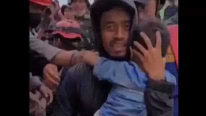 ജീവനും മരണത്തിനുമിടയ്ക്ക് 10 സെന്റിമീറ്റര്, 48 മണിക്കൂര്; സന്തോഷം കൊണ്ട് കണ്ണ് നനയിക്കുന്ന വീഡിയോ