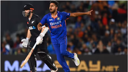 উমরান মালিক থেকে গেলেন অবিক্রিত, ডেভিড গেলেন বেঙ্গালুরুতে এবং মুম্বাইতে উইল জ্যাকস