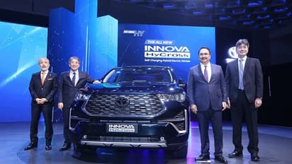 50 ಸಾವಿರ ರೂಗೆ ಬುಕ್ ಮಾಡಿ ಹೊಚ್ಚ ಹೊಸ ಸೆಲ್ಫ್ ಚಾರ್ಜಿಂಗ್ ಹೈಬ್ರಿಡ್ ಇನೋವಾ ಹೈಕ್ರಾಸ್!