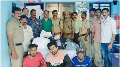 ട്രെയിനിൽ കടത്തിയ 10 കിലോ കഞ്ചാവുമായി മൂന്ന് യുവാക്കൾ പിടിയിൽ