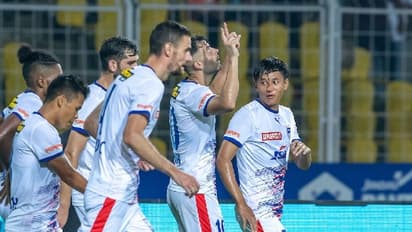 ISL 2022-23: Bengaluru FC fans overjoyed after Javi Hernandez brace ends winless run as FC Goa falter