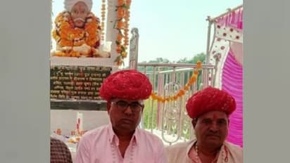  रिटायर्ड हो चुके 2 बेटों ने अपने पिता की याद में बनवाया मंदिर: एक SP तो दूसरा भी बड़ा अफसर, दिलचस्प है कहानी