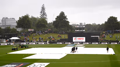 NZ vs IND: 2வது ஒருநாள் போட்டி மழையால் பாதிப்பு..! சஞ்சு சாம்சனுக்கு ஆதரவாக வெகுண்டெழுந்த ரசிகர்கள்