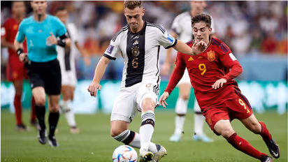 മരണ​ഗ്രൂപ്പിലെ മരണപ്പോര്; വാശിയോടെ കളിച്ച് ജർമനിയും സ്പെയിനും, ആദ്യ പകുതി ​ഗോൾരഹിതം