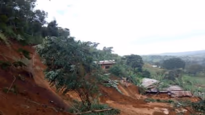 Malaysia Landslide: மலேசியாவில் நிலச்சரிவில் சிக்கி 16 பேர் பலி; 17 பேர் மாயம்