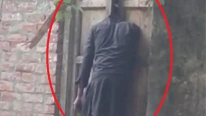 ఎరక్కపోయి ఇరుక్కుపోయాడు.. రాత్రంత ఉక్కిరిబిక్కిరి.. తెల్లవారే సరికి ..