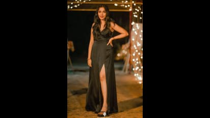 18 வயசு பட்டாம்பூச்சி... ஹீரோயினாக முதல் பிறந்தநாள் - கோலாகலமாக கொண்டாடி மகிழ்ந்த அனிகா.. வைரலாகும் போட்டோஸ்