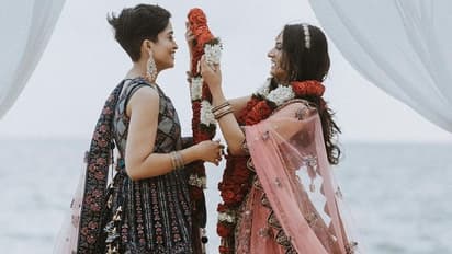 కేరళ లెస్బియన్ జంట వెడ్డింగ్ ఫొటో షూట్.. వైరల్ అవుతున్న ఫొటోలు.. 