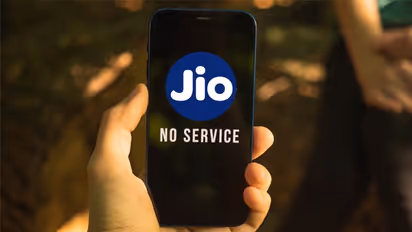 Jio Down: ಹಲವು ಗಂಟೆಗಳ ಕಾಲ ದೇಶಾದ್ಯಂತ ಡೌನ್‌ ಆಗಿದ್ದ ಜಿಯೋ ಸೇವೆ ಮತ್ತೆ ವಾಪಸ್‌..! 
