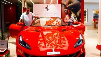  ఫెరారీ పవర్ ఫుల్ స్పోర్ట్స్ కార్ కొన్న ప్రముఖ హీరో.. సెకండ్ కి ఈ కార్ స్పీడ్ ఎంతంటే..?