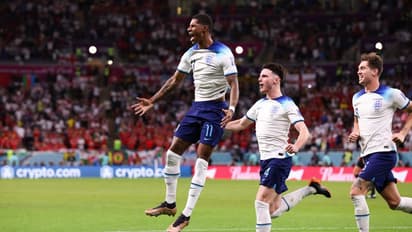 വെയ്ല്സിനെ വീഴ്ത്തി ഇംഗ്ലണ്ടും ഇറാനെ മുട്ടുകുത്തിച്ച് അമേരിക്കയും പ്രീ ക്വാര്ട്ടറില്