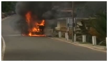 പത്തനംതിട്ടയില് ഓടിക്കൊണ്ടിരുന്ന ടിപ്പർ ലോറിക്ക് തീപിടിച്ചു, ഡ്രൈവറും സഹായിയും ചാടി രക്ഷപ്പെട്ടു