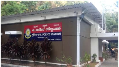 'സേനക്ക് നാണക്കേടും അവമതിപ്പും ഉണ്ടാക്കി'; ഇടുക്കിയിൽ കടയിൽ നിന്നും പണം മോഷ്ടിച്ച പൊലീസുകാരന് സസ്പെൻഷൻ 