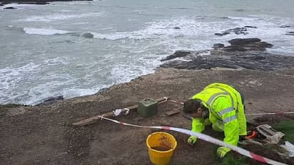 നടപ്പാതയിൽ അസ്ഥികൂടം; 200 വർഷങ്ങൾക്ക് മുമ്പ് കപ്പൽ തകർന്ന് മരിച്ച നാവികന്റേതെന്ന് കണ്ടെത്തൽ